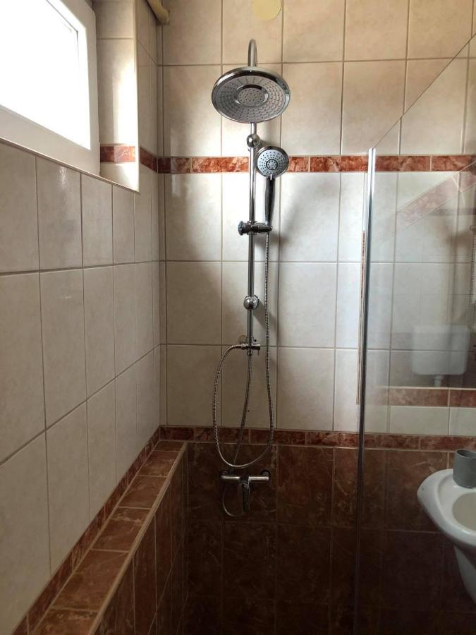 Adel Apartman Sárvár Eksteriør bilde